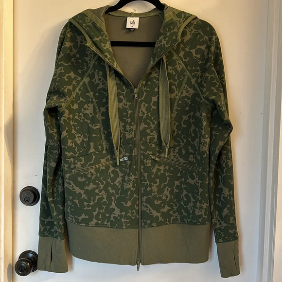CAbi rare 6030 Marathon Jacket olive green floral camo size medium - Picture 2 of 8